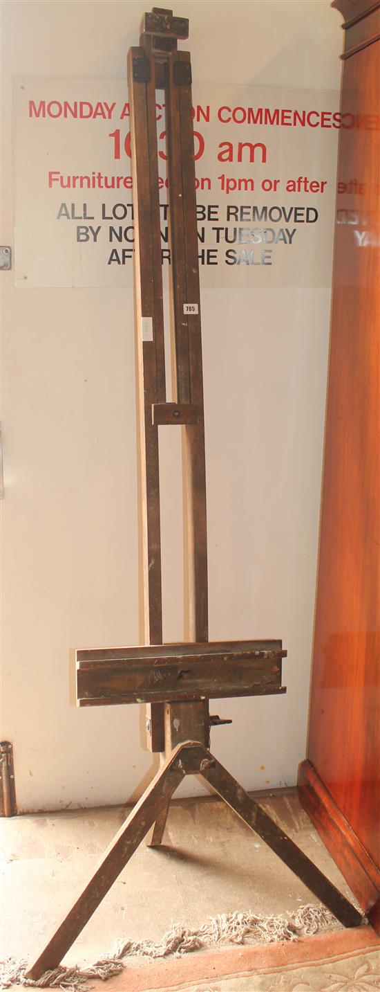 Artists easel